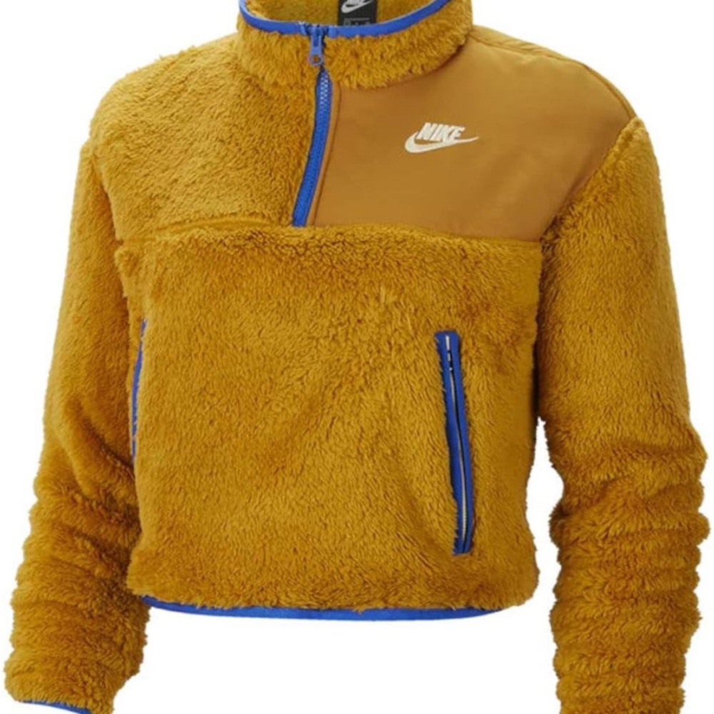 Nike Cropped 1/4 zip sweatshirt.